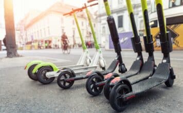Monopattini elettrici, da domani obbligo di assicurazione: rischio multe fino a 400 euro monopattini