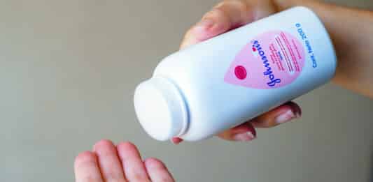 Talco cancerogeno: J&J paga 5,5 miliardi di risarcimenti per chiudere le cause Johnson & Johnson Talco cancerogeno