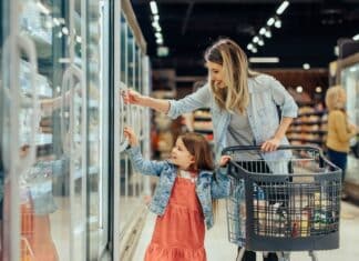 Supermercati, torna l’Ora blu: meno luci e rumori per le persone con autismo ora blu