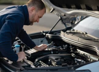 Caro carburanti: dall’acqua ai solventi così si ingannano gli automobilisti
