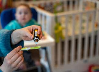 Vitamina D, grave intossicazione in un neonato: attenzione agli integratori comprati online INTEGRATORI VITAMINA D NEONATI