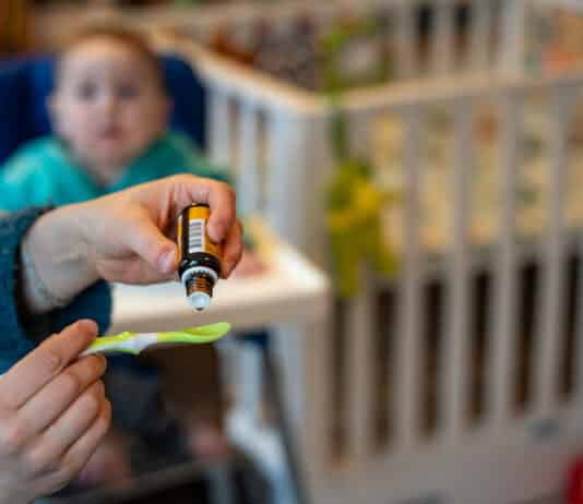 Vitamina D, grave intossicazione in un neonato: attenzione agli integratori comprati online INTEGRATORI VITAMINA D NEONATI