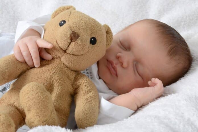 Baby mit Bärchen BAMBINI PELUCHE PFAS