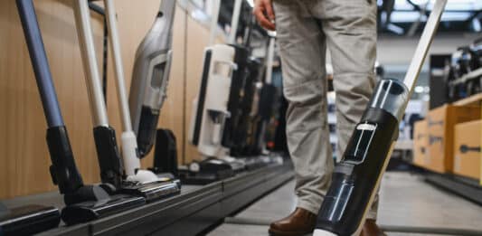 Lavapavimenti: Dyson delude, meglio Tineco e Roborock