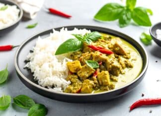 Curry verde thailandese, pesticidi in cinque vasetti su sei CURRY