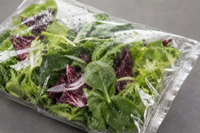 Fresh Mixed Salad in Perforated Transparent Produce Bag imballaggi plastica