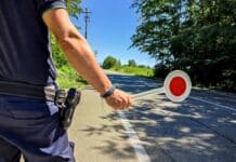 Nuovo codice della strada: multe ridotte, via obbligo di libretto e limiti d’età più alti multe