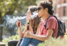 E-cig, l’allarme di Nature: conseguenze anche sulla salute mentale degli adolescenti svapo, vaping, e-cig