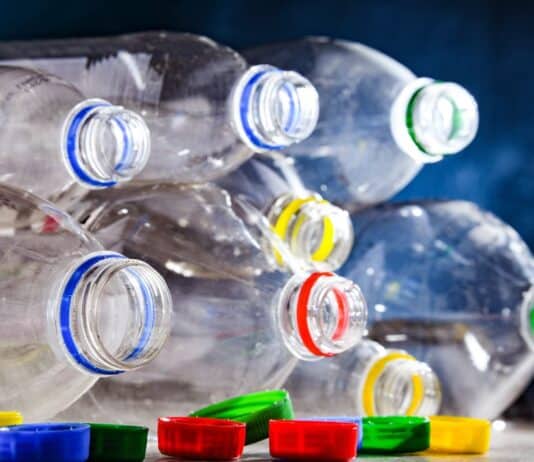 Plastica riciclata? Così Coca-Cola, Nestlé e Danone cambieranno le etichette